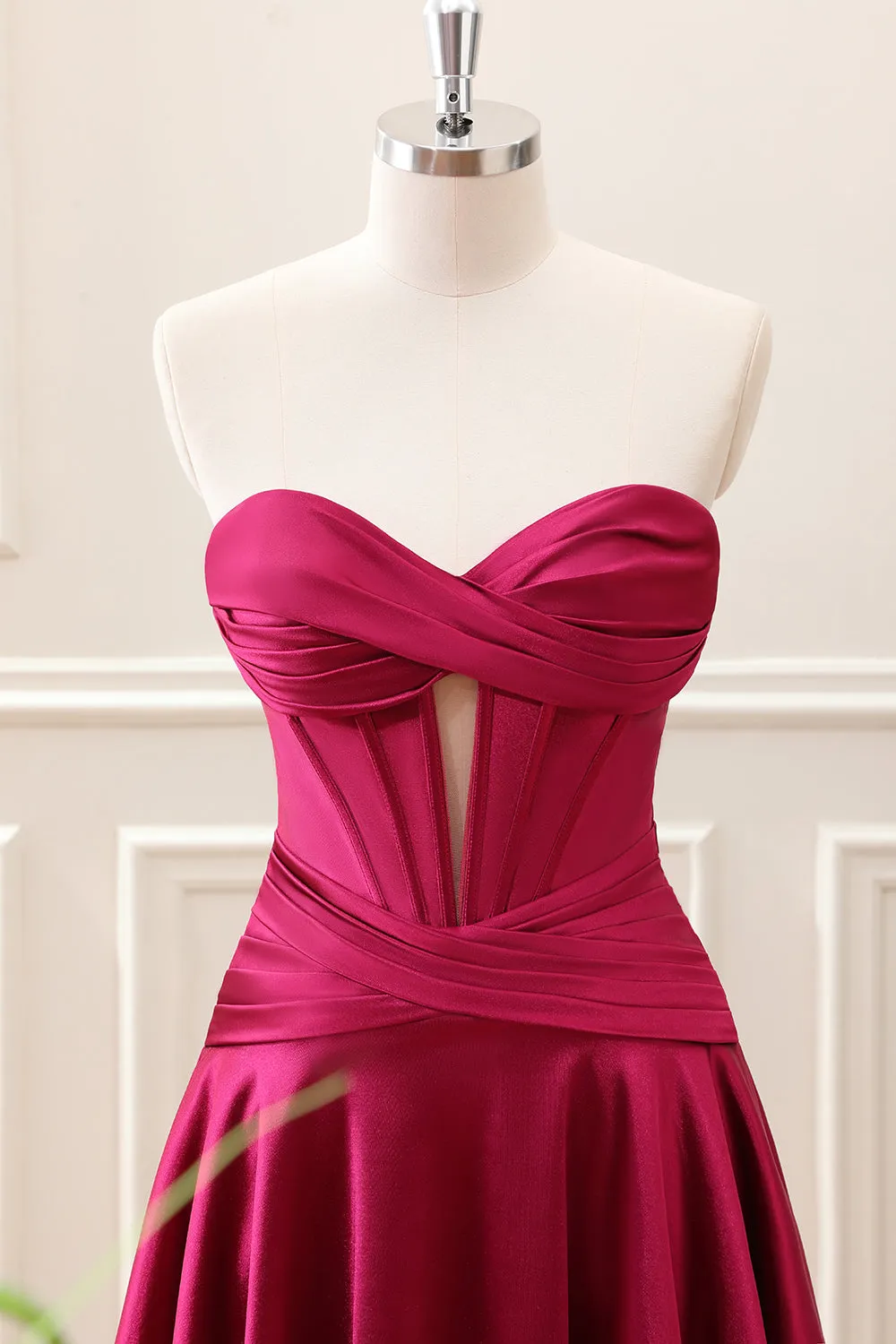 Burgundy Pleated A Line Corset Keyhole Strapless Mini Dress